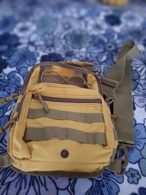 Men's Yellow Tactical Sling Bag - Versatile Everyday Carry
